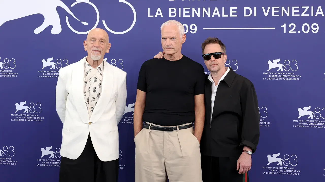 A 72 anni John Malkovich presenta Wild Horse Nine a Venezia 83: «Nessuna pensione»