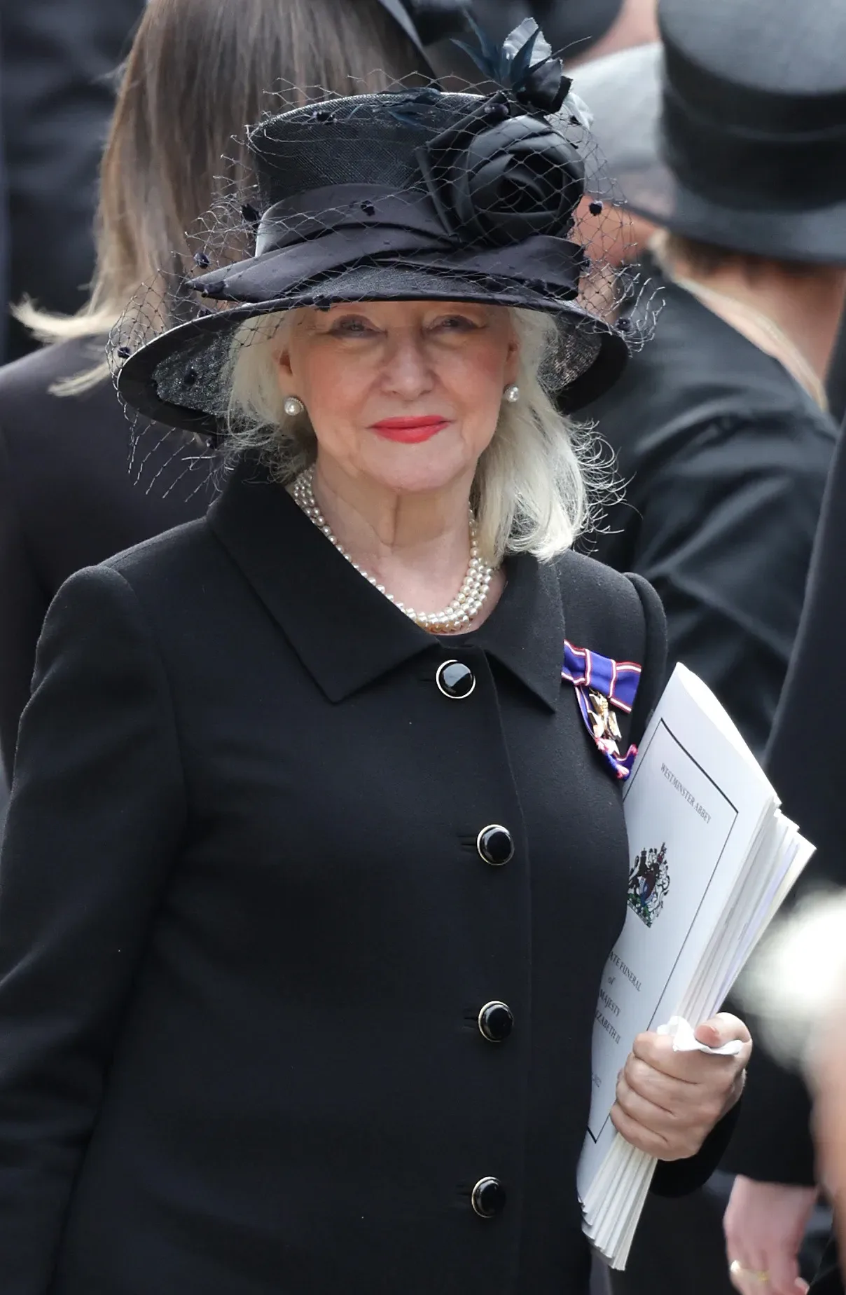 Angela Kelly al funerale della regina Elisabetta