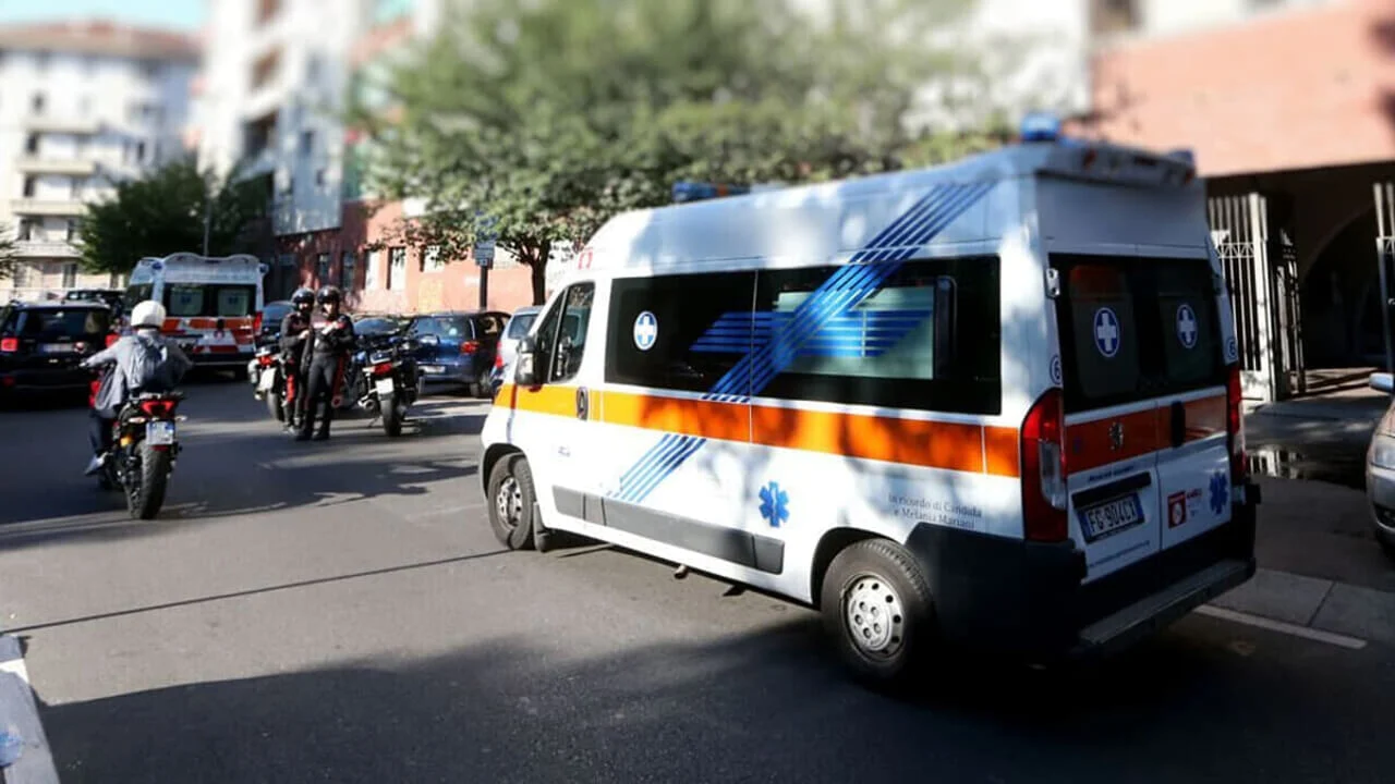 Bambino di 2 anni ingerisce solvente per pittura: trasferito in elicottero al Santobono di Napoli