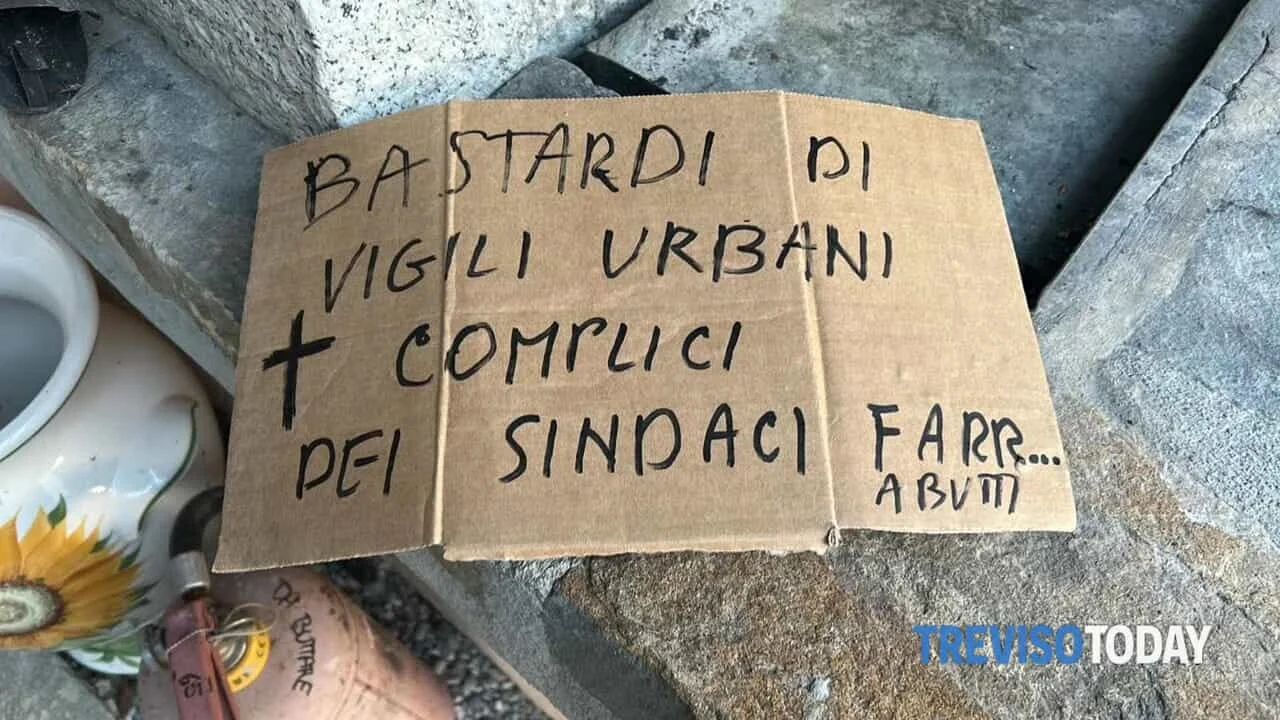 Cartoncini con croci e insulti contro vigili e sindaci: scatta la denuncia a Sernaglia e Farra di Soligo