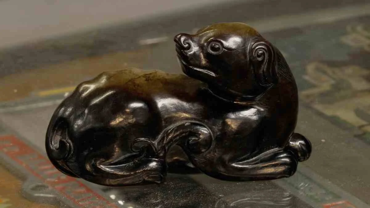 Comprato per 1 sterlina al mercatino: scultura di cane in giada vale fino a 10.000 sterline