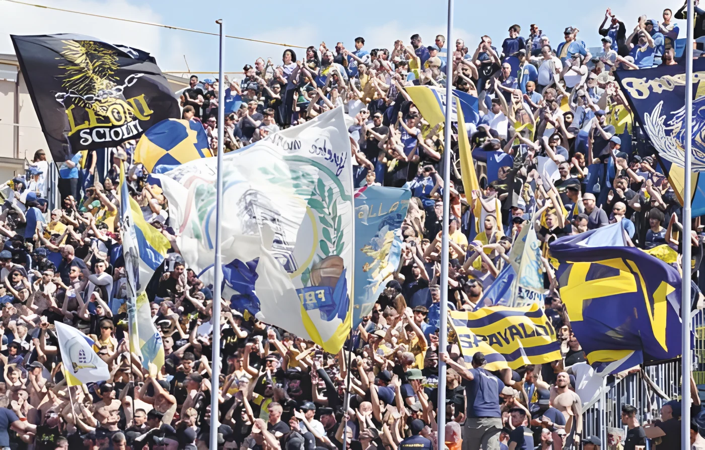 Cosa non si fa per la salvezza: il Frosinone calcio in preghiera alla “Madonna della serie A”