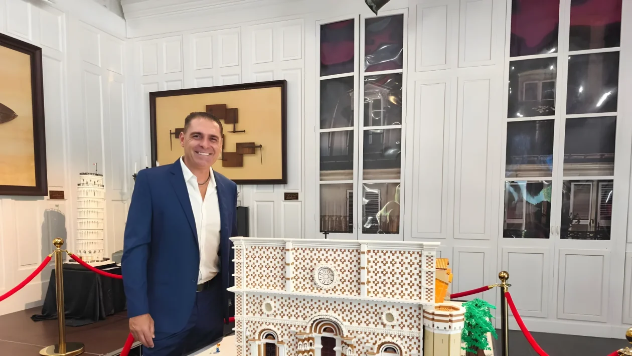 90 mila mattoncini per Collemaggio: all'Aquila l'Italia in miniatura di Maurizio Lampis