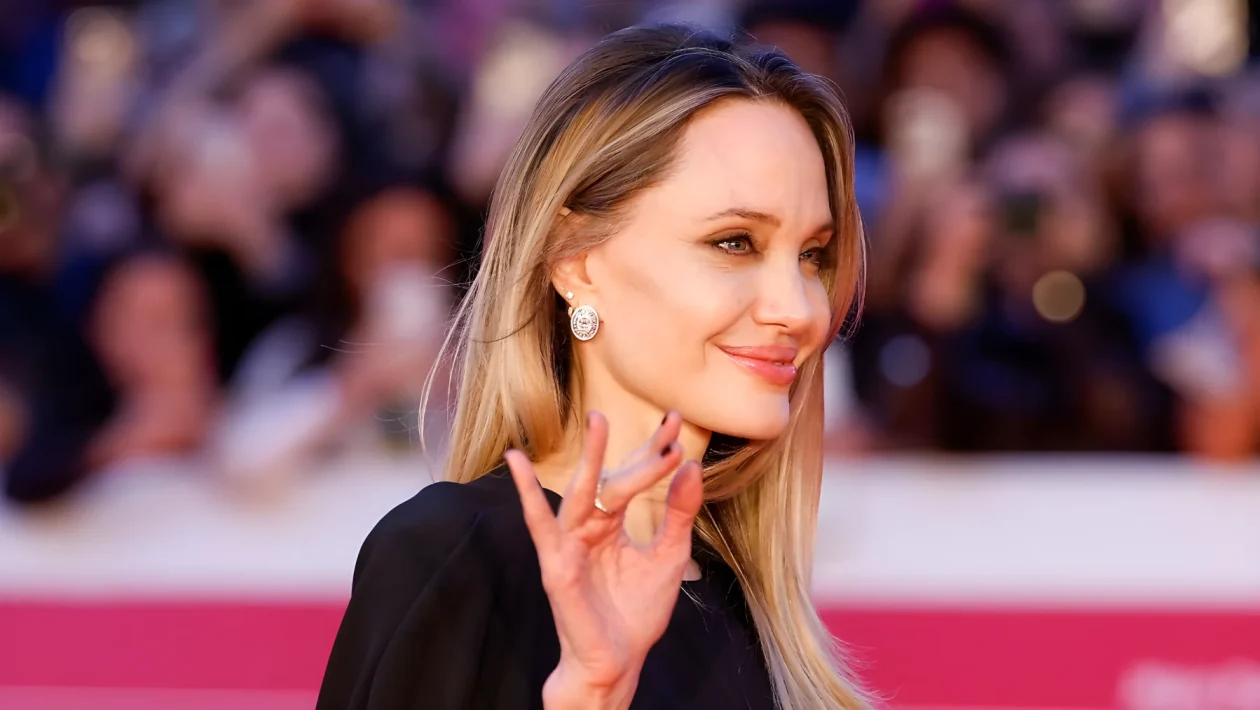 Angelina Jolie dice addio agli Stati Uniti: villa da 29,8 milioni in vendita e vita da nomade