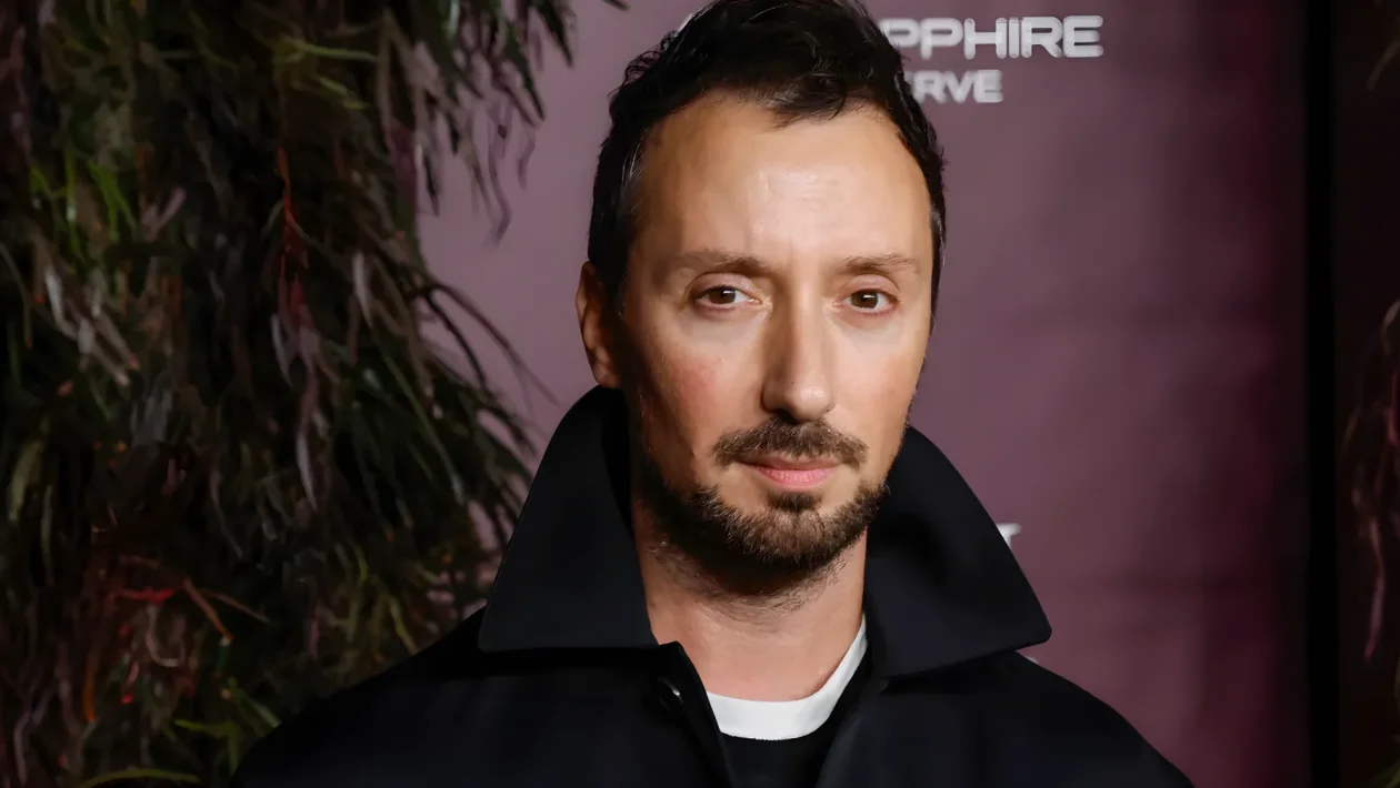 Anthony Vaccarello e l'addio a Saint Laurent: tra rumor e il trionfo ai CFDA Awards