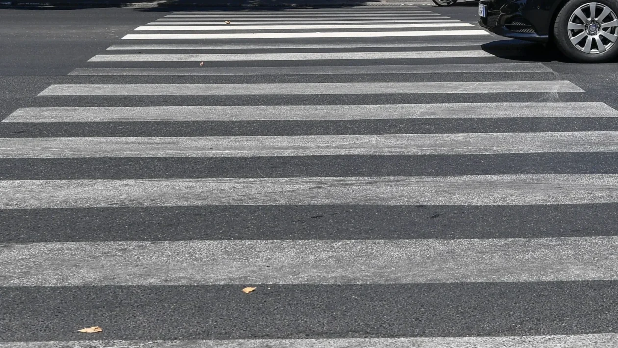 Aversa, 82enne travolto sulle strisce tra via Raffaello e via Botticelli: denunciato un 49enne