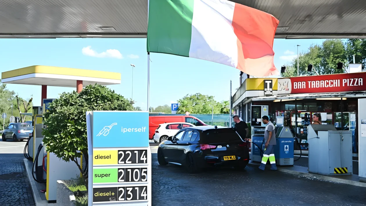 Benzina a 2,052 euro e diesel a 2,164: scatta l'allarme prezzi mentre scade il taglio accise
