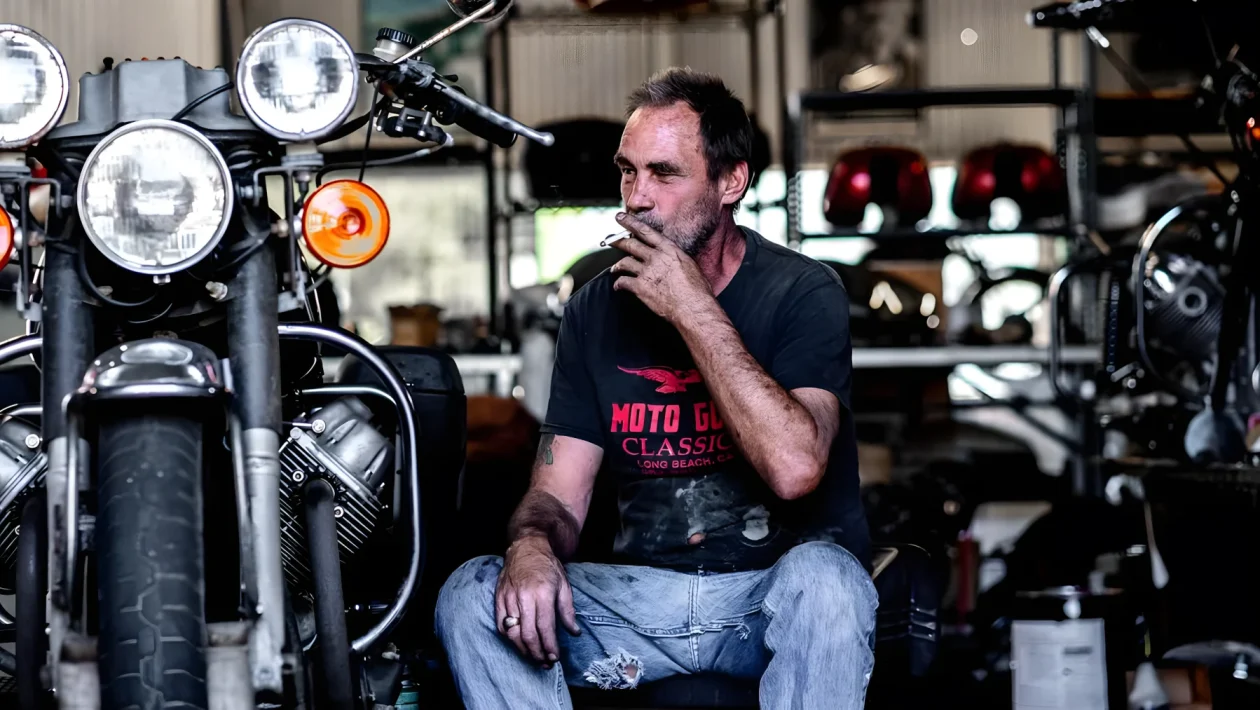 Da Long Beach a Mandello: dopo oltre 30 anni d’officina, il meccanico Mark Etheridge entra nella fabbrica Moto Guzzi