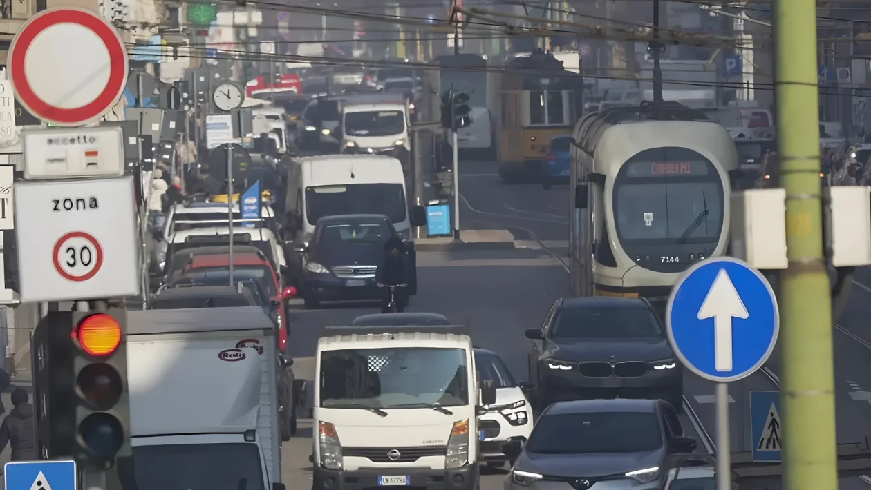 Diesel Euro 5, blocco dal 1° ottobre per oltre 700 mila auto: le regole in 4 Regioni