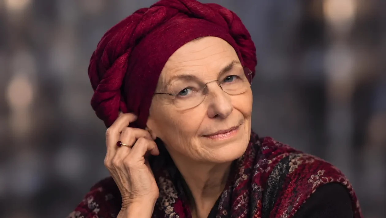 Emma Bonino ricoverata in codice rosso a 78 anni: il quadro clinico e la svolta nelle terapie polmonari