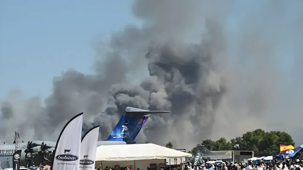 Grecia, caccia F-4 Phantom precipita alla base di Tanagra: morti 2 piloti durante l'air show
