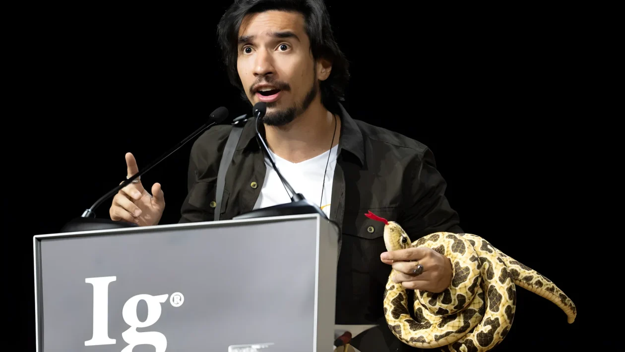 IgNobel 2026: 1.000 mutande sepolte e serpenti calpestati tra i premiati a Zurigo