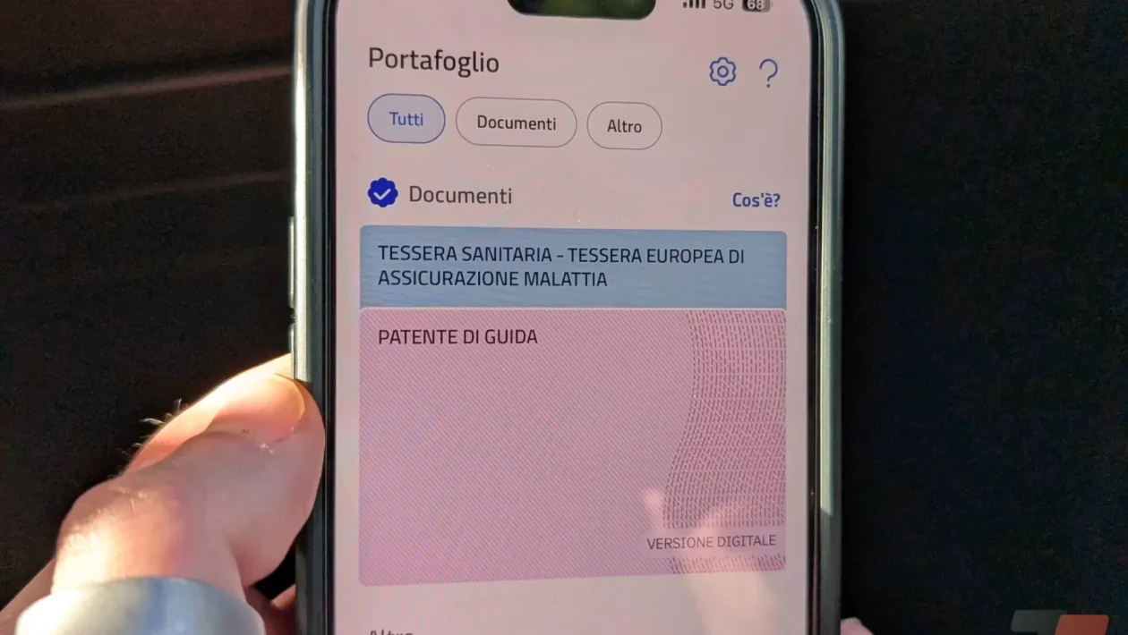 IT-Wallet si espande su App IO: arrivano ISEE, laurea e tessera elettorale con valore legale