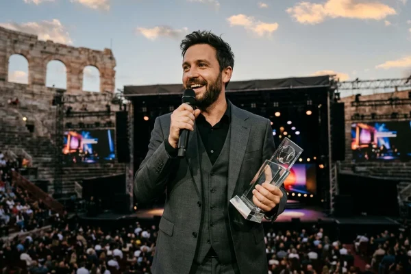 Marco Mengoni sul palco dell'Arena di Verona durante i BYD Music Awards 2026
