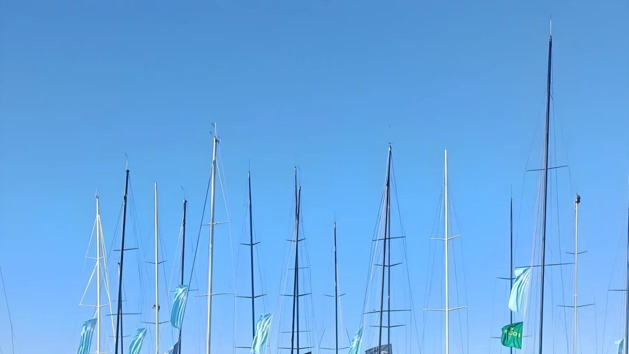 Maxi Yacht Rolex Cup: oltre 40 giganti da 60 piedi si sfidano a Porto Cervo per due titoli mondiali