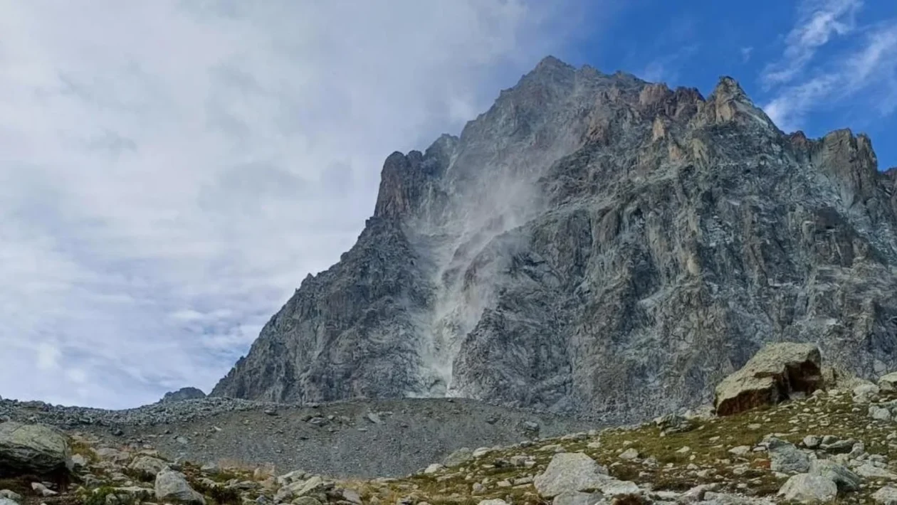 Monviso a 3.841 metri: il caldo record fonde il permafrost e sbriciola le pareti di roccia