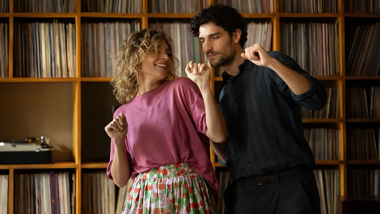 Nanni Moretti spiazza Venezia 83: 14 anni d'amore e passione nel film "Succederà questa notte"