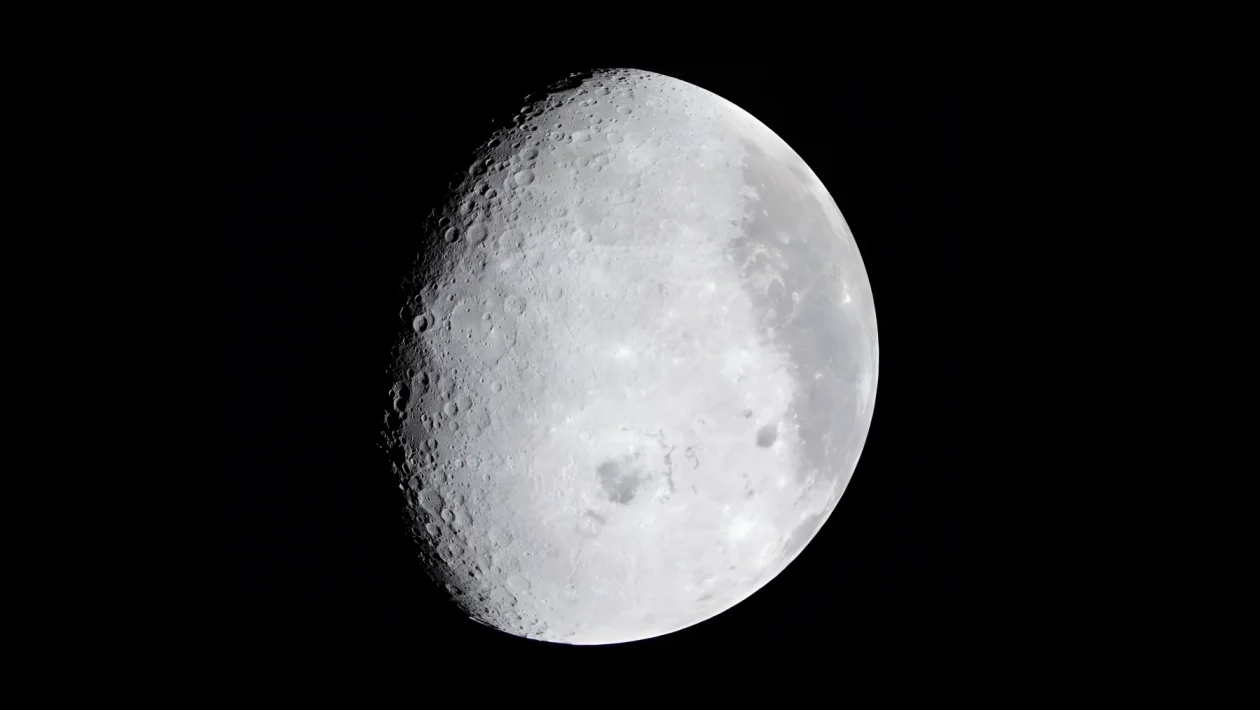 NASA e IBM rilasciano l'AI open source per la Luna: abbatte gli errori del 23% e scova crateri nascosti