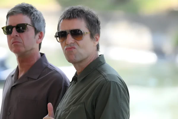 Oasis a Venezia dopo 15 anni di gelo: il documentario e i retroscena del tour 2025