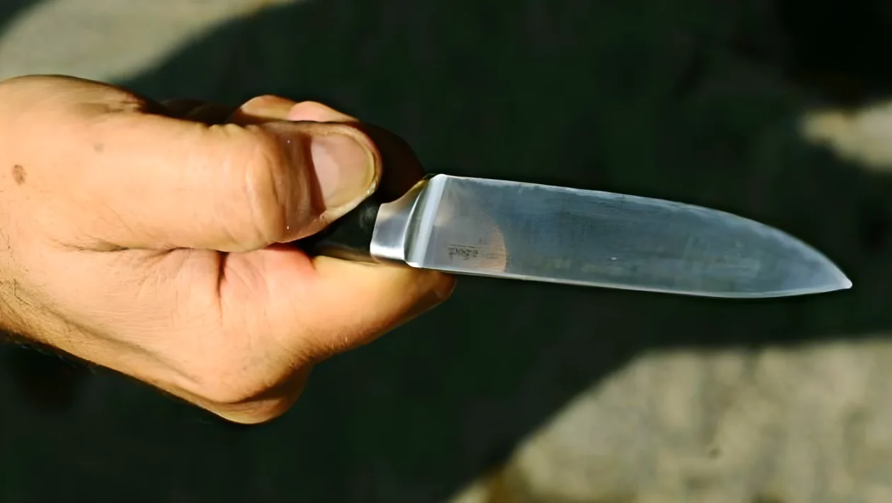 Olbia, terrore al sushi bar Ichi: 30enne armato di coltello prende in ostaggio la titolare e ferisce 4 persone