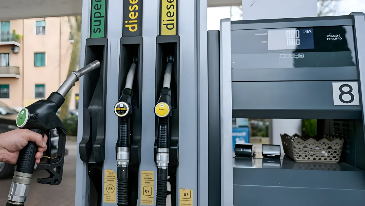 Petrolio oltre 105 dollari e doppio blocco navale: il diesel verso 2,50 euro al litro