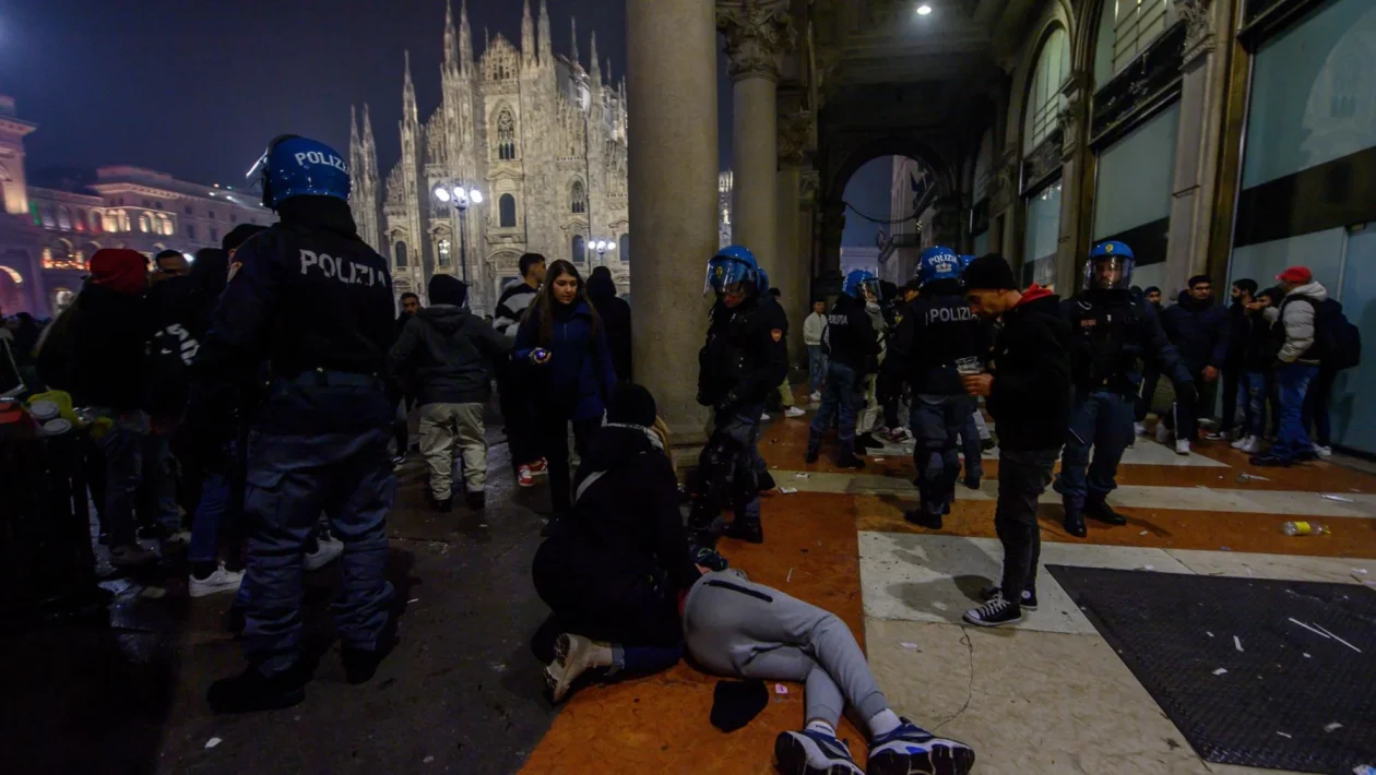 Piazza Duomo a Milano, 6 giovani belgi aggrediti per 10 minuti a Capodanno: la testimonianza
