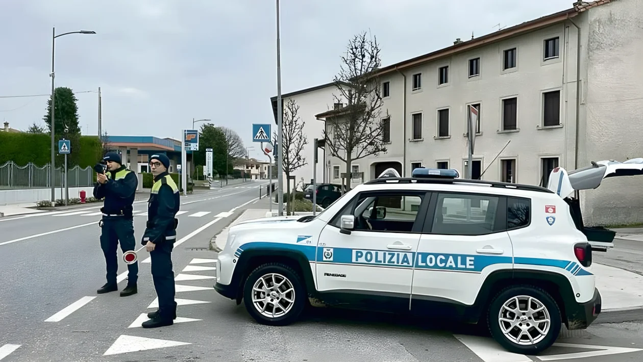 Pordenone senza autovelox da mesi: 2 apparecchi rottamati e l'unico a norma fermo senza taratura