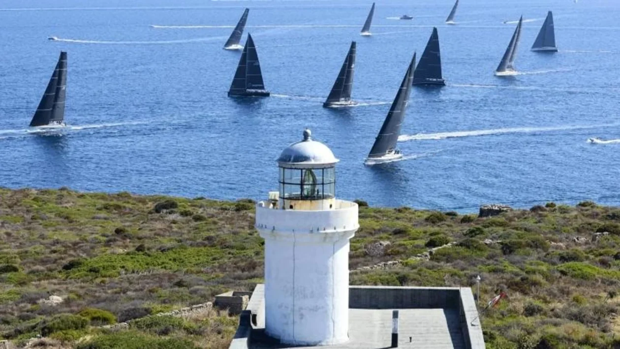 Porto Cervo, oltre 40 scafi da 60 piedi al via: scatta la 36ª Maxi Yacht Rolex Cup