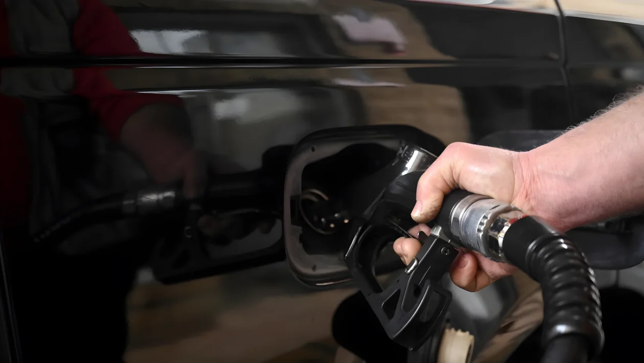 Prezzi carburanti: a Vicenza irregolare 1 distributore su 4, multe fino a 40 mila euro