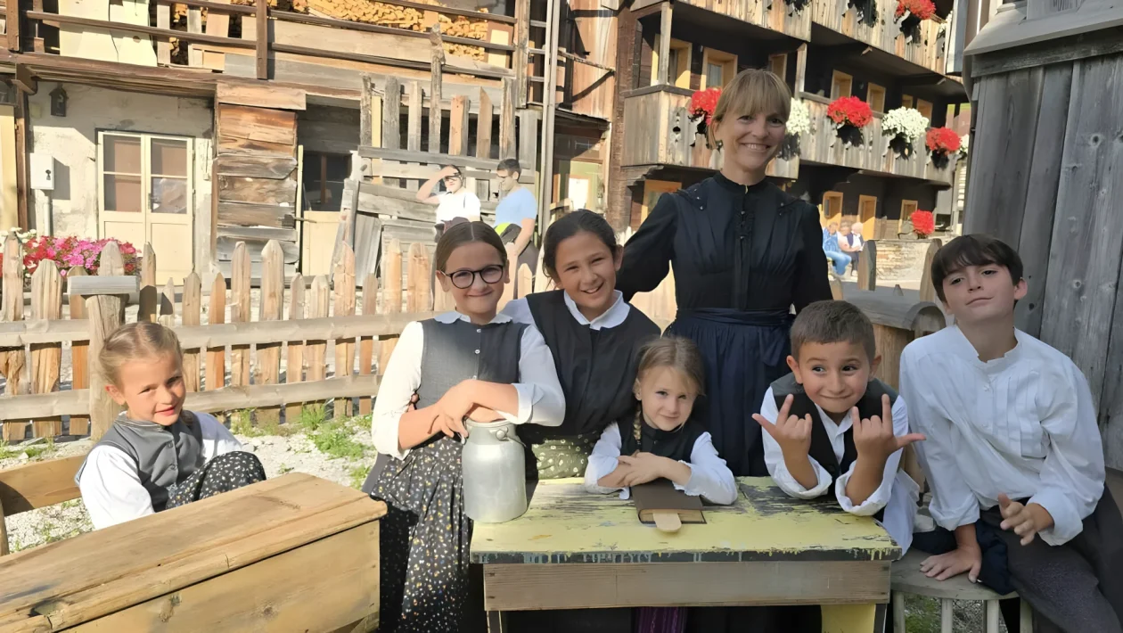 Quasi 100 figuranti e dialetto antico: la civiltà contadina riprende vita a Sappada