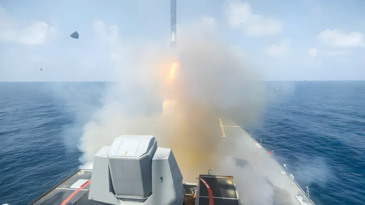 Raid Usa nel Golfo: 3 petroliere iraniane colpite dopo l'attacco a due navi da guerra