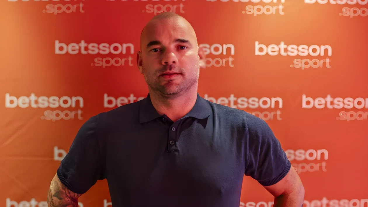 Sneijder gela l'Inter dopo 16 anni: «Nessuno giocherebbe nel 2010, nemmeno Lautaro»