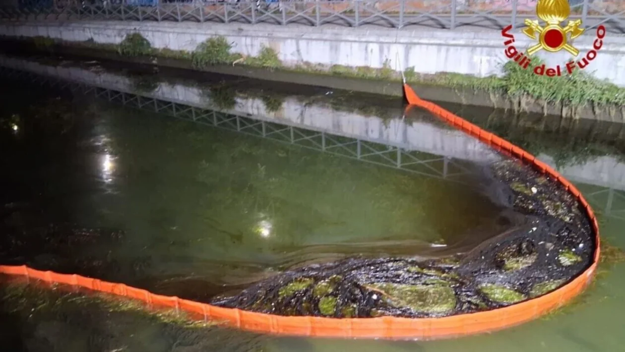 Sversamento nei Navigli: chiazza di gasolio estesa per 28 km fino alla Darsena