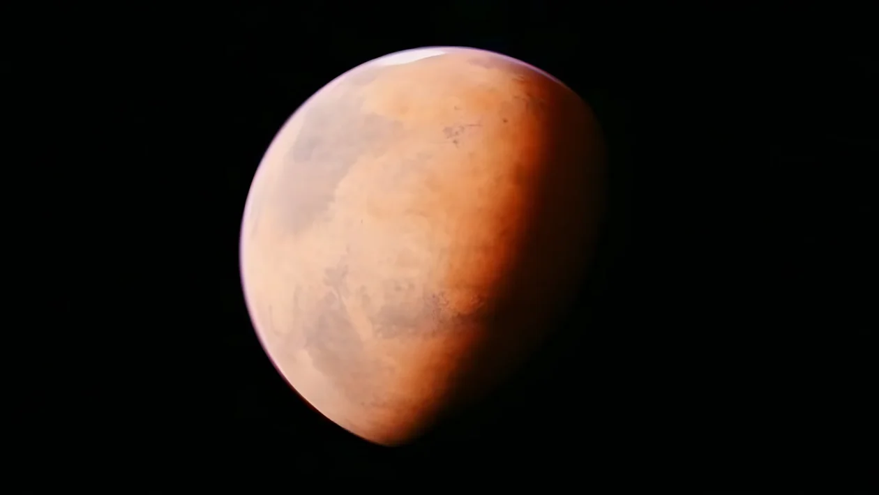 Uno studio svela il colore di Marte: la polvere contiene fino al 33% di ferriidrite