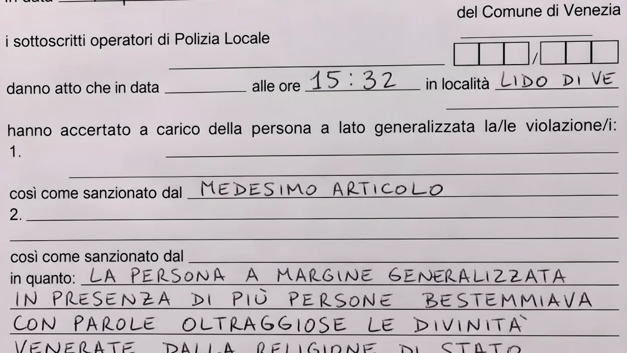 Venezia, frena per non travolgere un pedone ma impreca: 22enne multato fino a 102 euro per bestemmia