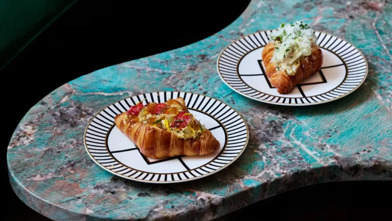 Yannick Alléno lancia il croissant da 19 euro a Londra: 18 stelle Michelin trasformano la colazione