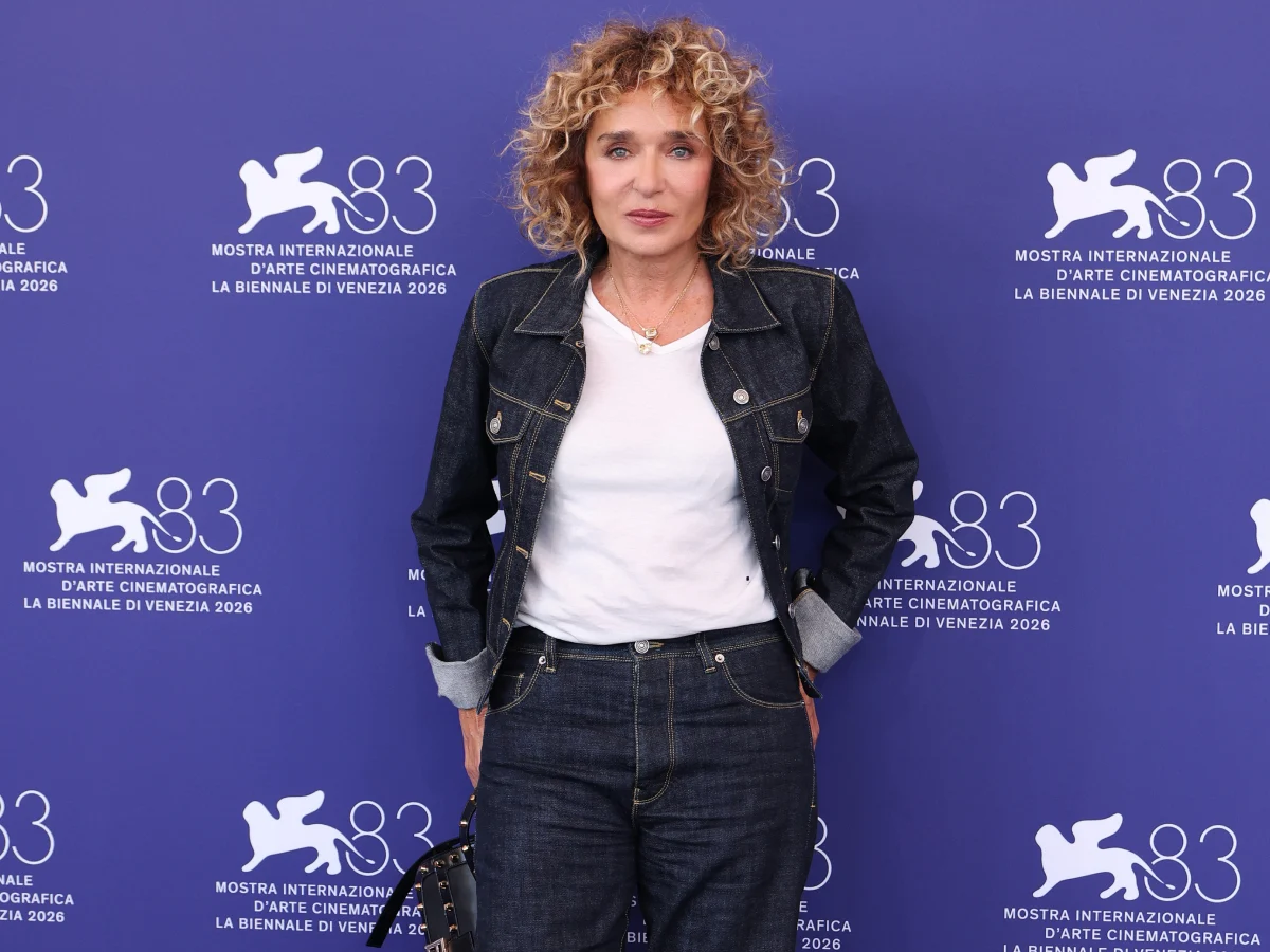 COVER_Valeria_Golino_Total_Denim