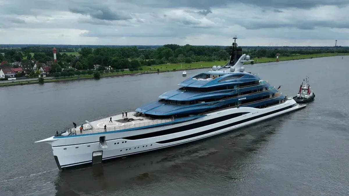 Deep Blue lurssen