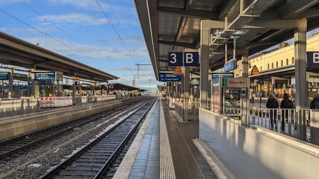 Esplosione alle 5 del mattino alla stazione di Augusta: 2 feriti e binario isolato
