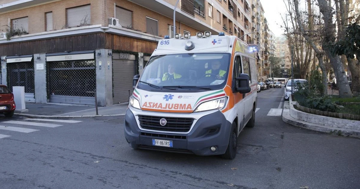 Finale Ligure, 3 morti a colpi di pistola: 50enne uccide la moglie e il figlio di 14 anni