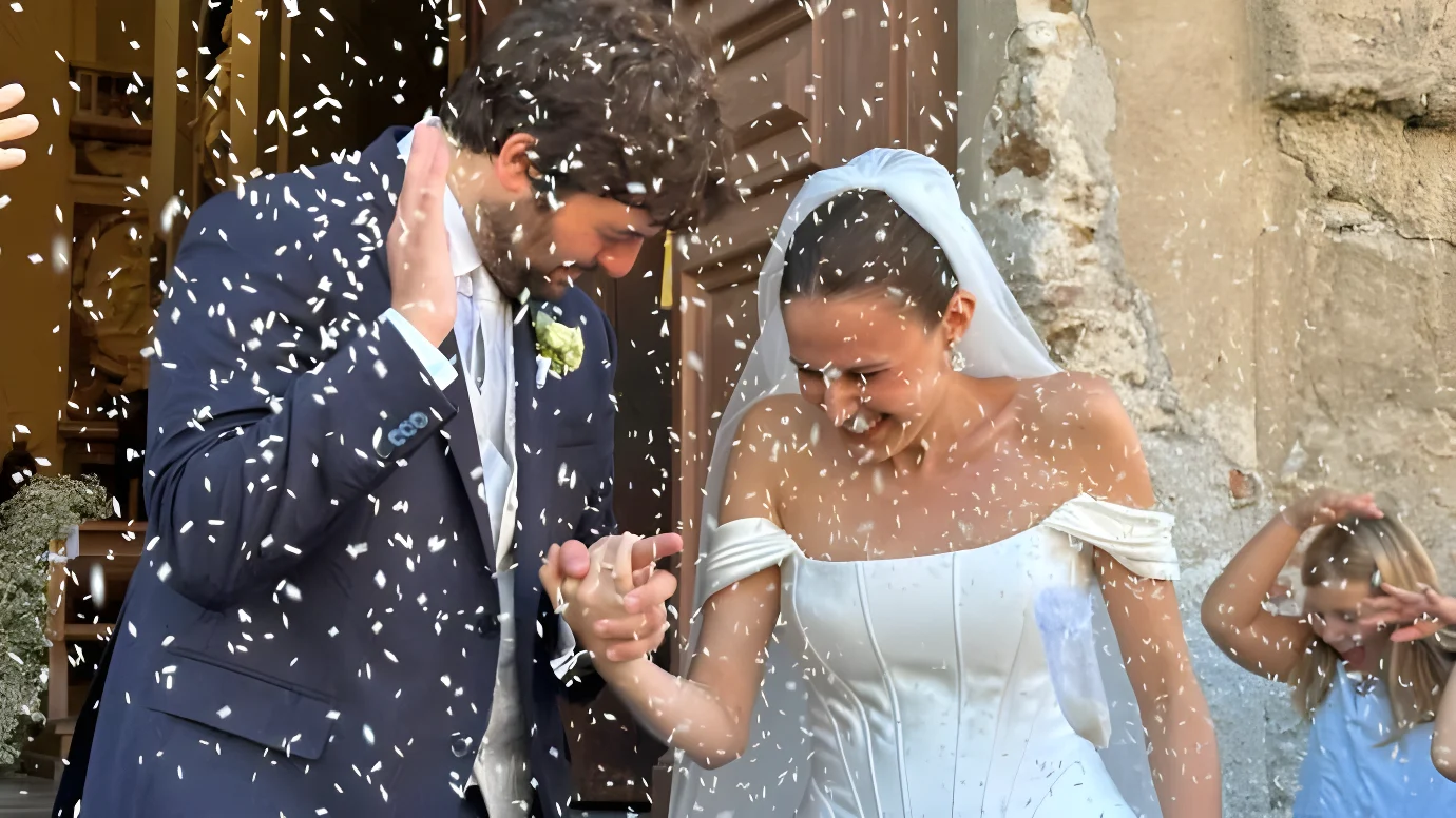 Fiori d’arancio al Fatto Quotidiano: tanti auguri al nostro Giacomo Salvini e alla moglie Valeria Sforzini
