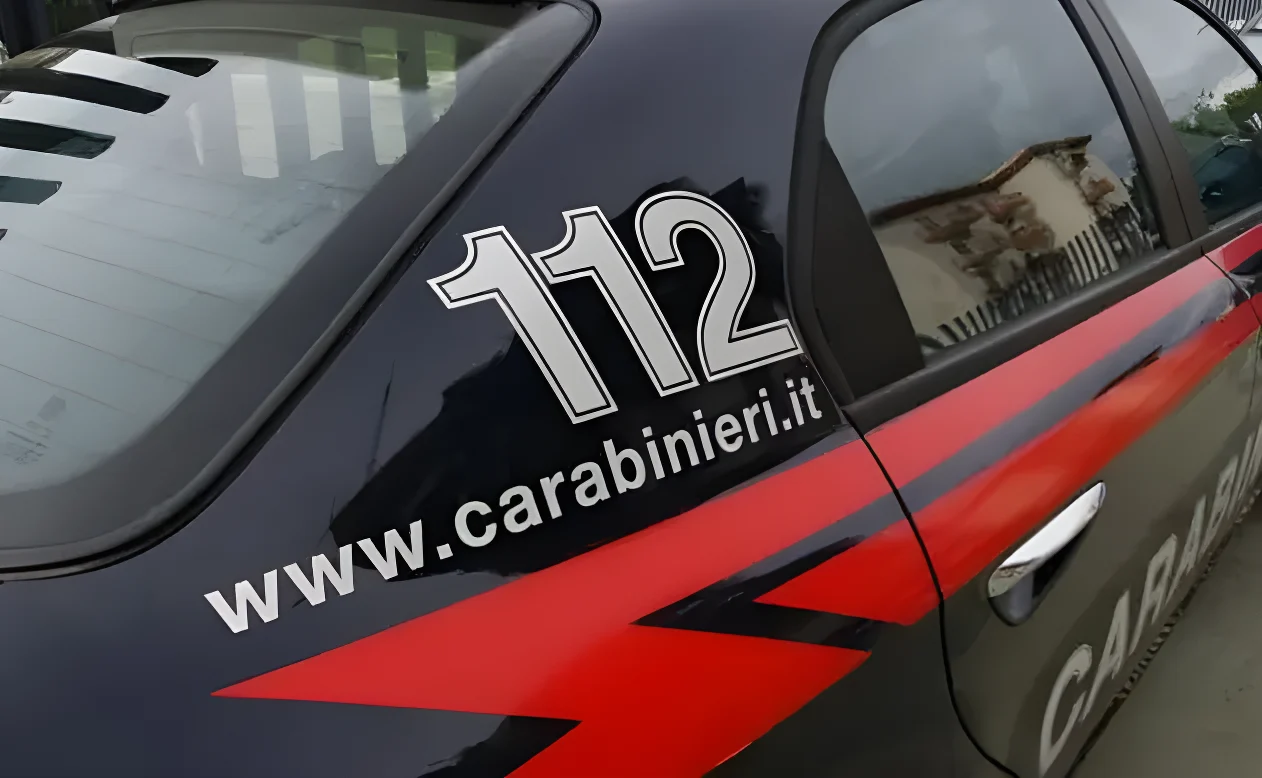 Follia nel Basso Molise: prima il badile contro i carabinieri, poi il coltello da 25 cm, scattano due arresti