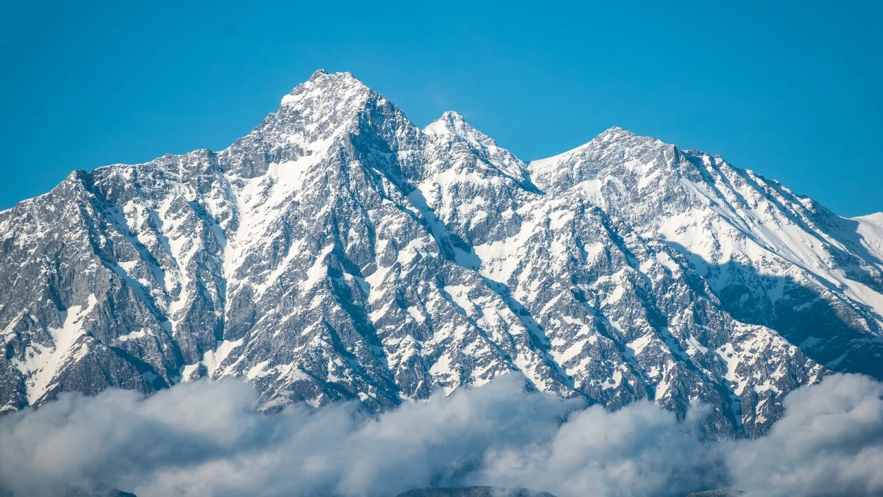 Ghiacciai dell’Himalaya a rischio: perdono 0,33 metri di spessore all'anno, l'allarme del Cnr