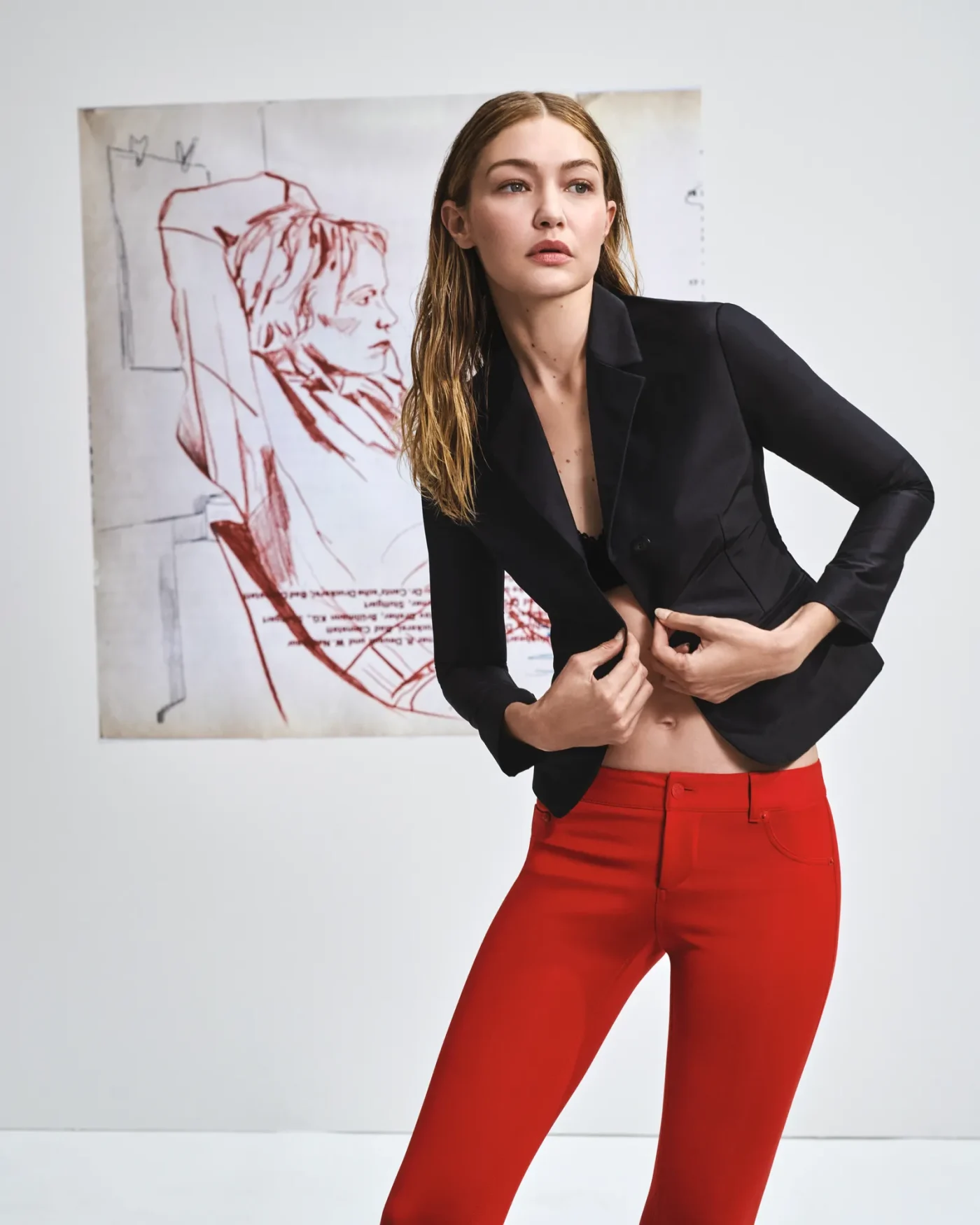Gigi Hadid. Giacca in duchesse e leggings in jersey stretch GUCCI