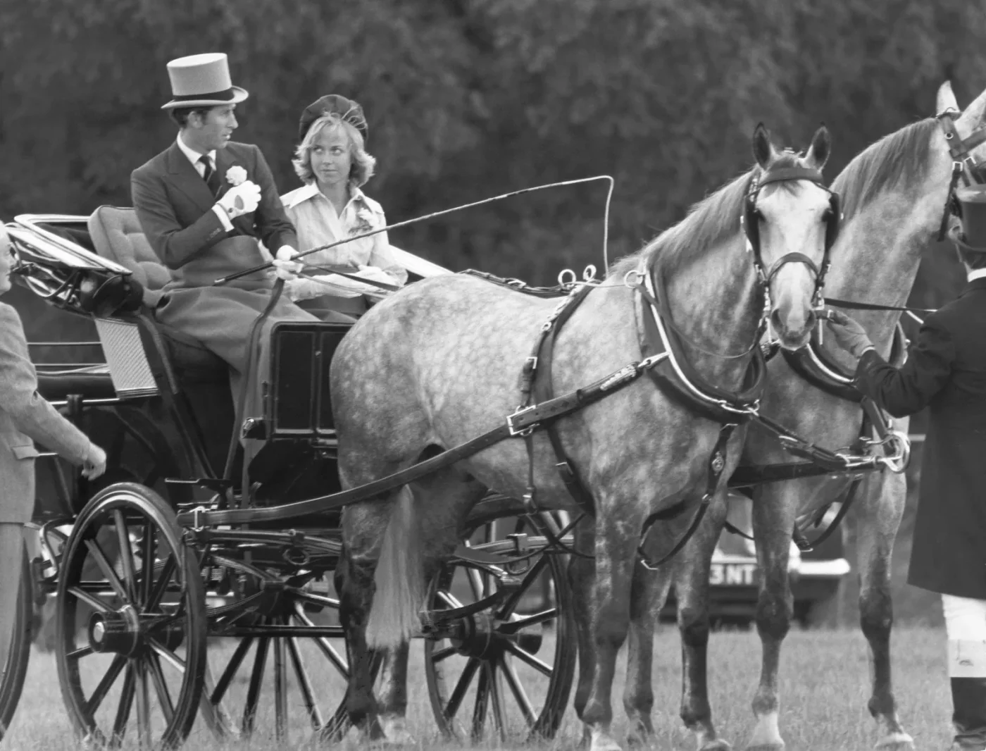 Il principe Carlo e Davina Sheffield a Windsor nel giugno 1976