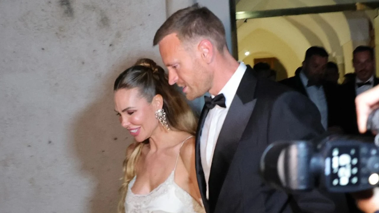 Ilary Blasi sposa Bastian Müller: 60 invitati a Ravello e il segreto del dress code