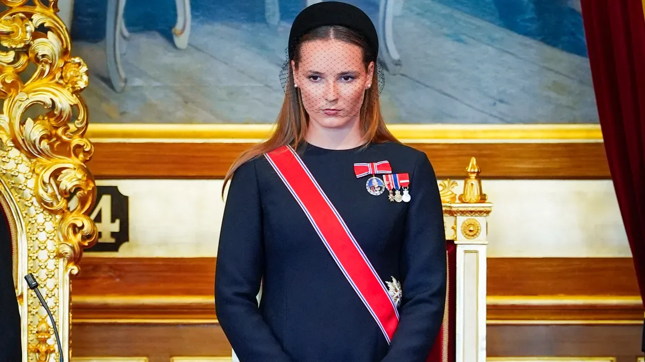 Ingrid Alexandra di Norvegia: l'omaggio a nonna Sonja 35 anni dopo al Parlamento