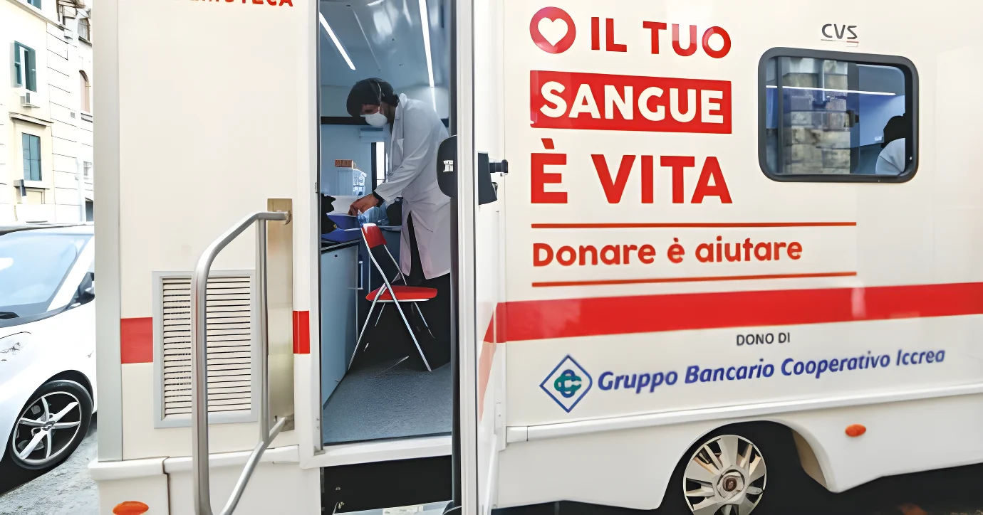 Italia esangue, pochi donatori e trasfusioni in crisi: “Manca lo 0 positivo”. Allarme in Lazio, Sicilia e Campania