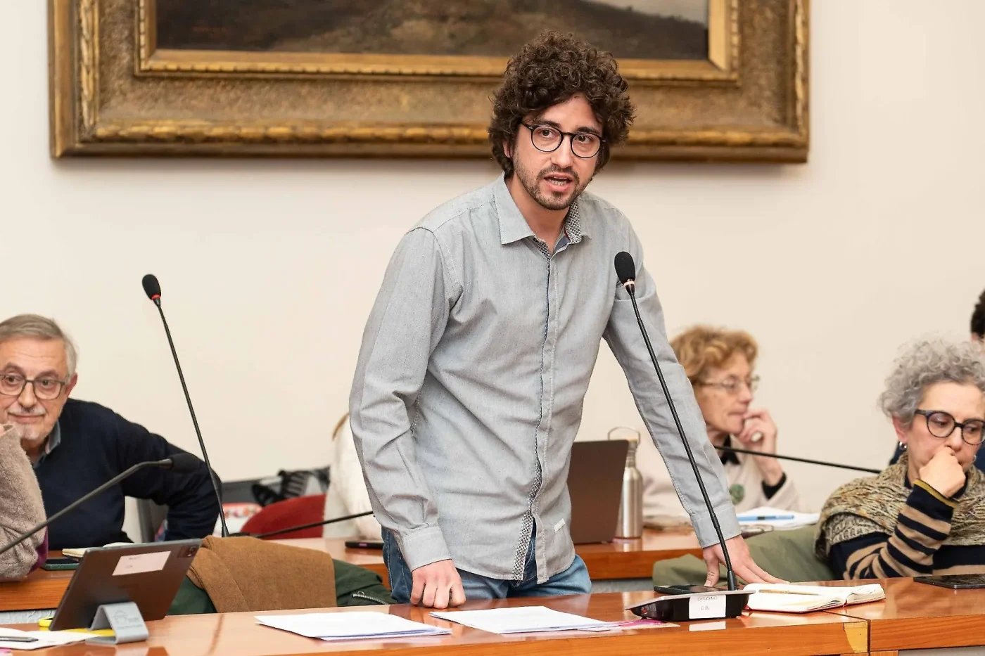 Ivrea, dimissioni a sorpresa in Consiglio: a 33 anni Andrea Gaudino lascia il Comune
