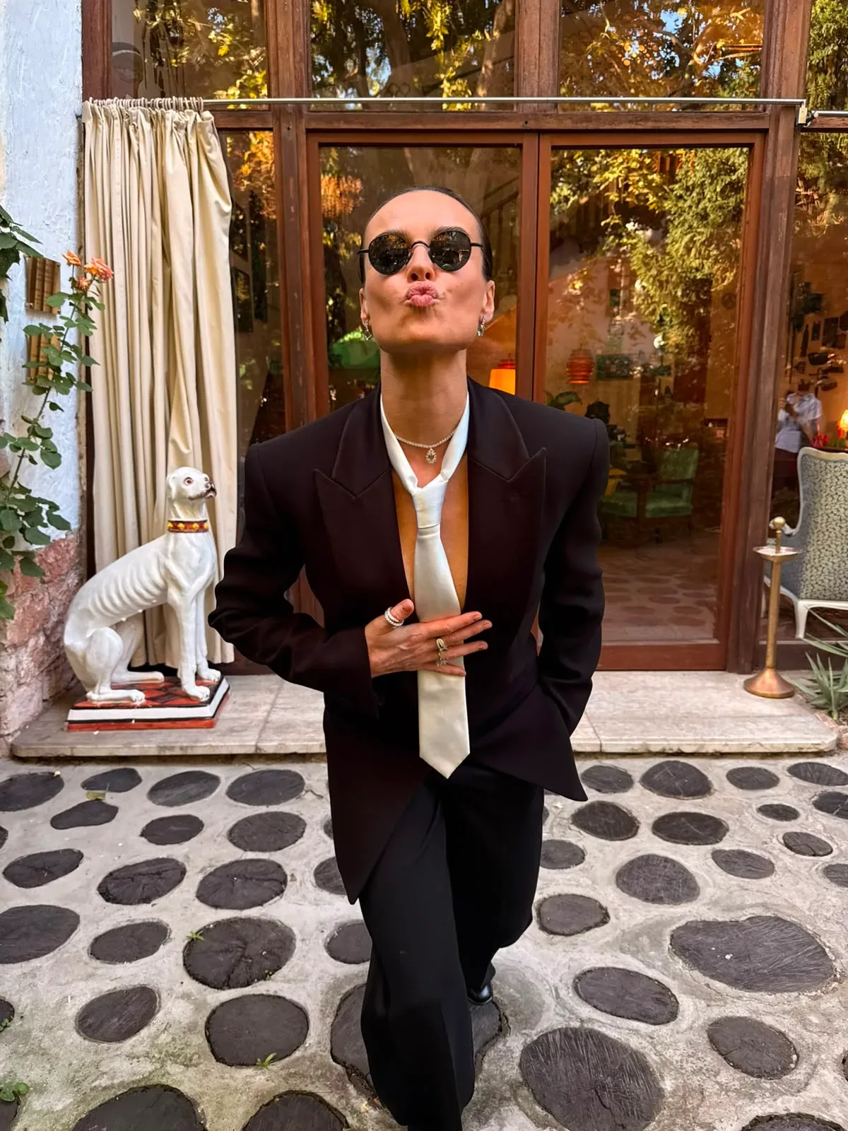 Kasia Smutniak mannish al Festival di Venezia 2026 il tuxedo dall
